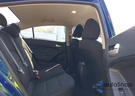 2017 Kia Forte Lx z USA, uszkodzony, nr VIN 3KPFK4A73HE110678